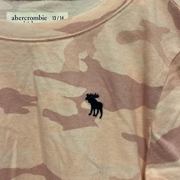 VGUC- Girls Abercrombie and Fitch camo shirt, size 13/14 - Picture 3 of 5
